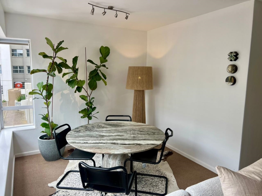 To Let 2 Bedroom Property for Rent in Sea Point Western Cape